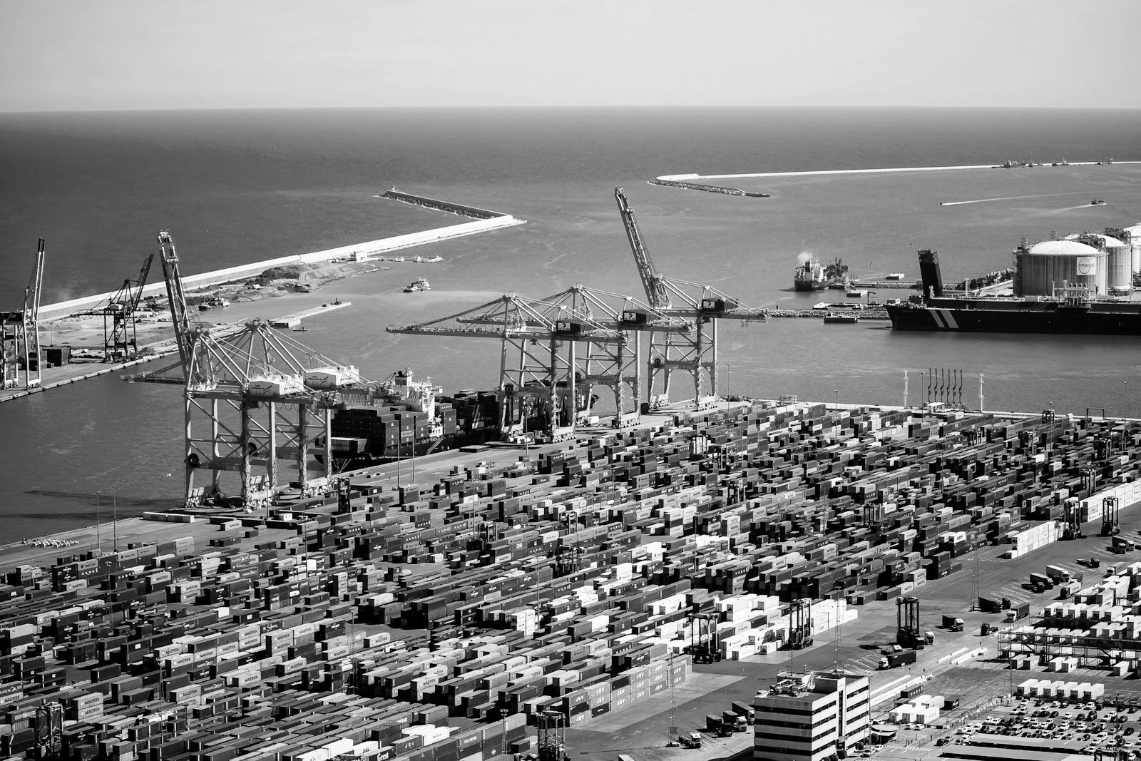 Admiralty Court Act Bangladesh — container port cranes where arrest orders are served on port and customs