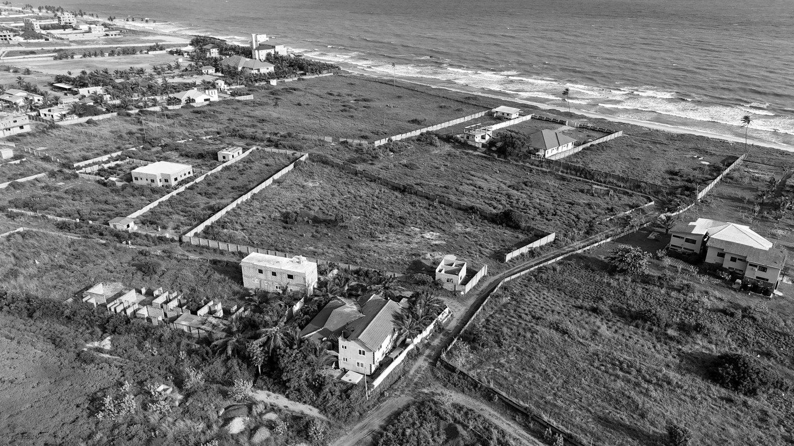 Artha Rin execution case — land and building offered at a bank auction