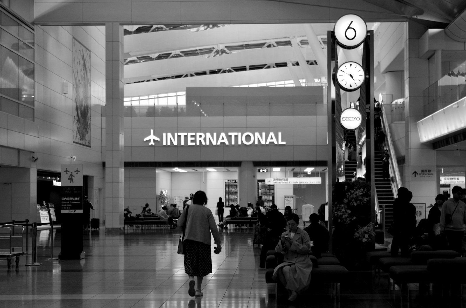 Bangladesh visa fees — arrivals hall at Dhaka airport where the visa on arrival fee is paid