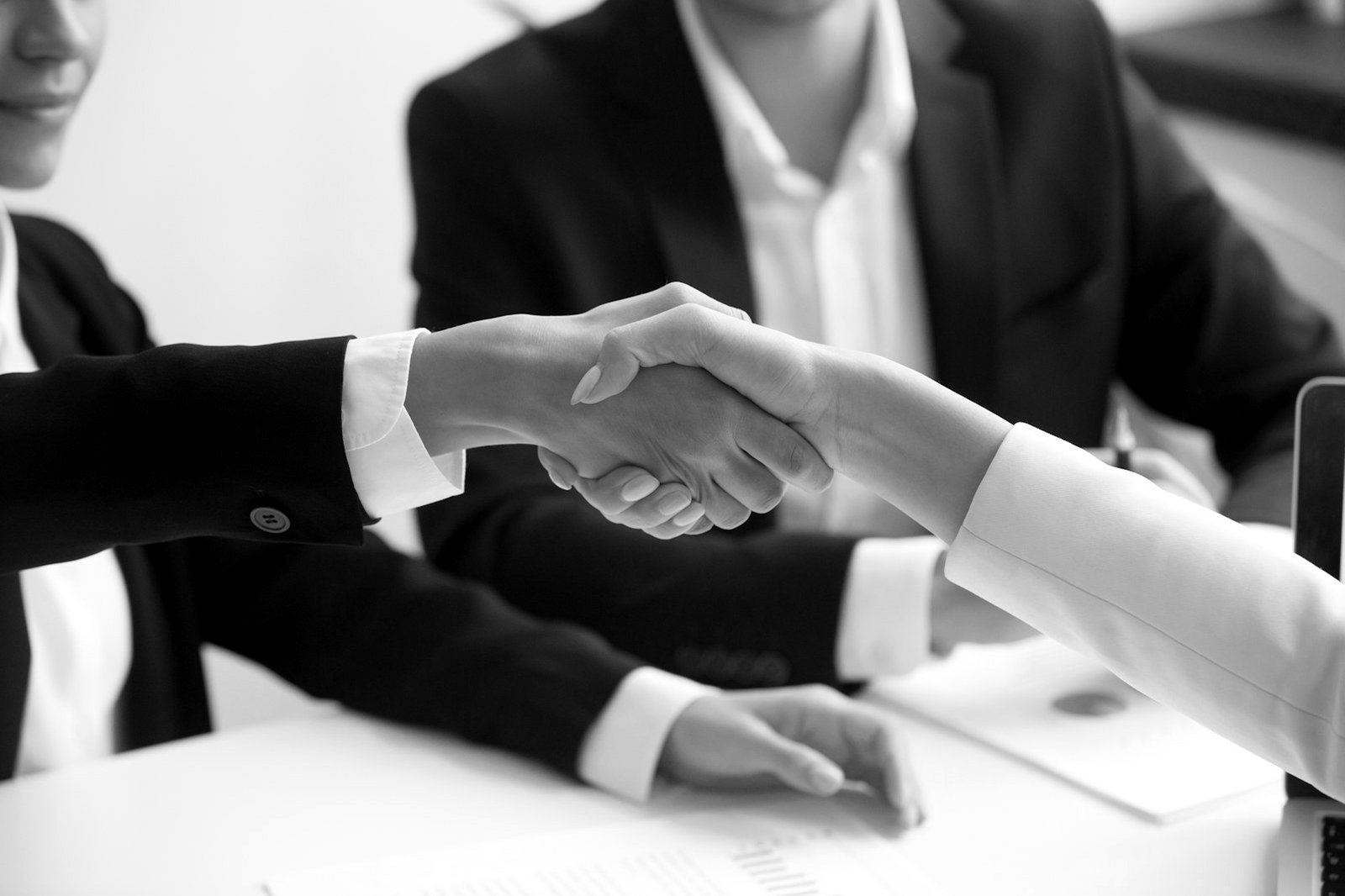 BIAC arbitration Bangladesh — business parties agreeing a dispute resolution strategy