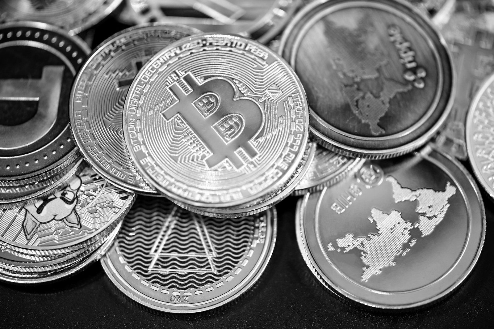 Blockchain law Bangladesh — cryptocurrency coins under the Bangladesh Bank prohibition