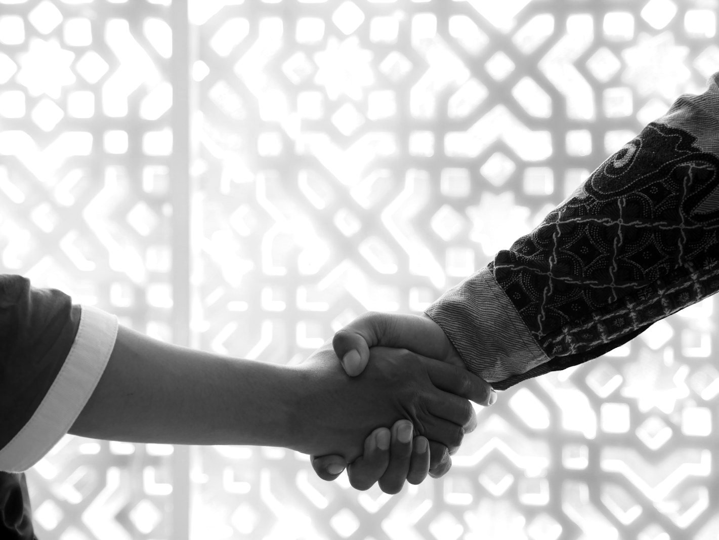 Blockchain law Bangladesh — signing a technology transfer and licensing agreement