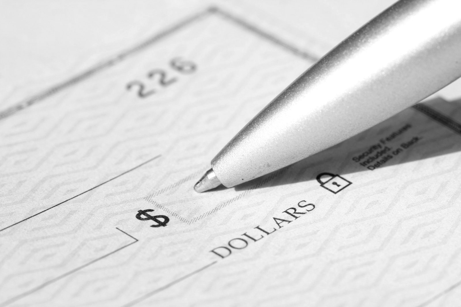 Cheque dishonour legal notice Bangladesh — lawyer drafting a section 138 demand notice