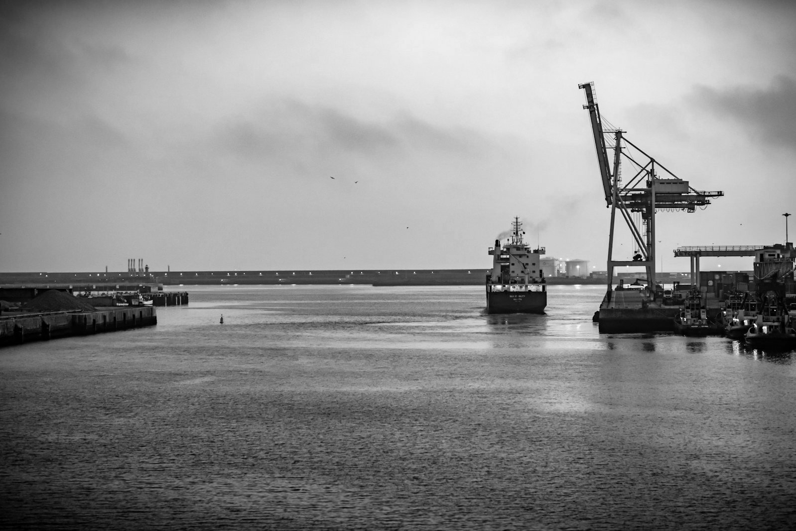 China Hong Kong arbitration Bangladesh — counsel reviewing a contract under China's revised Arbitration Law
