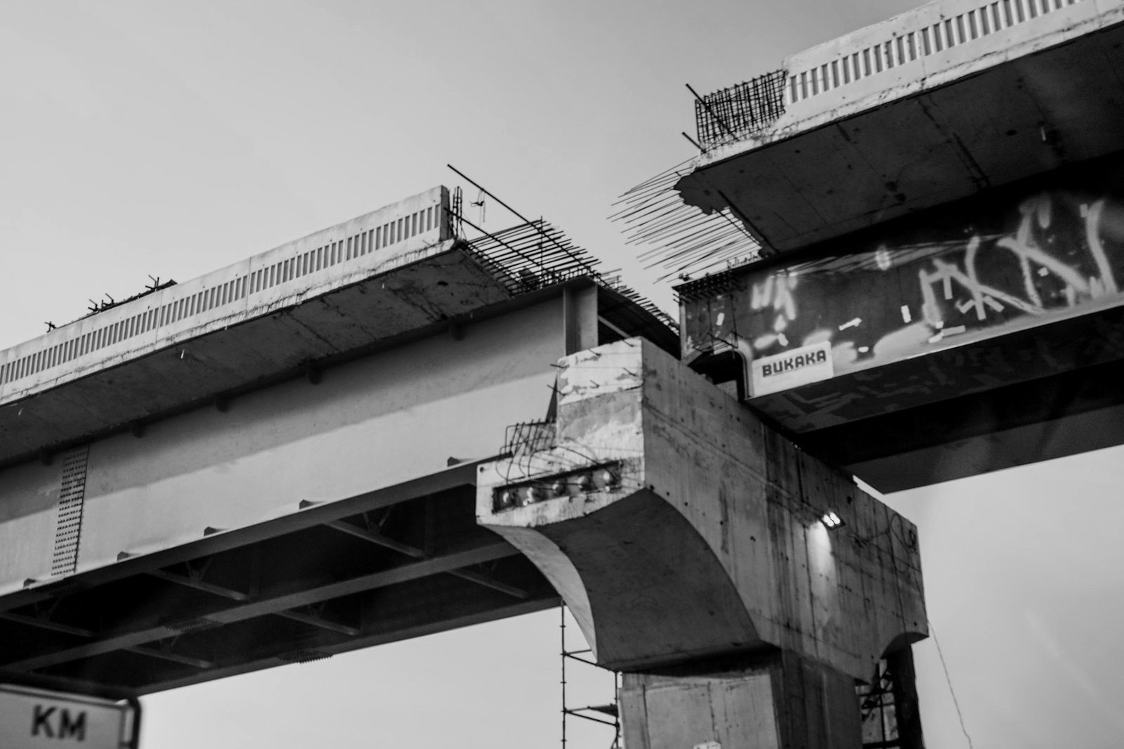 Construction arbitration Bangladesh — road and bridge works under a public works contract