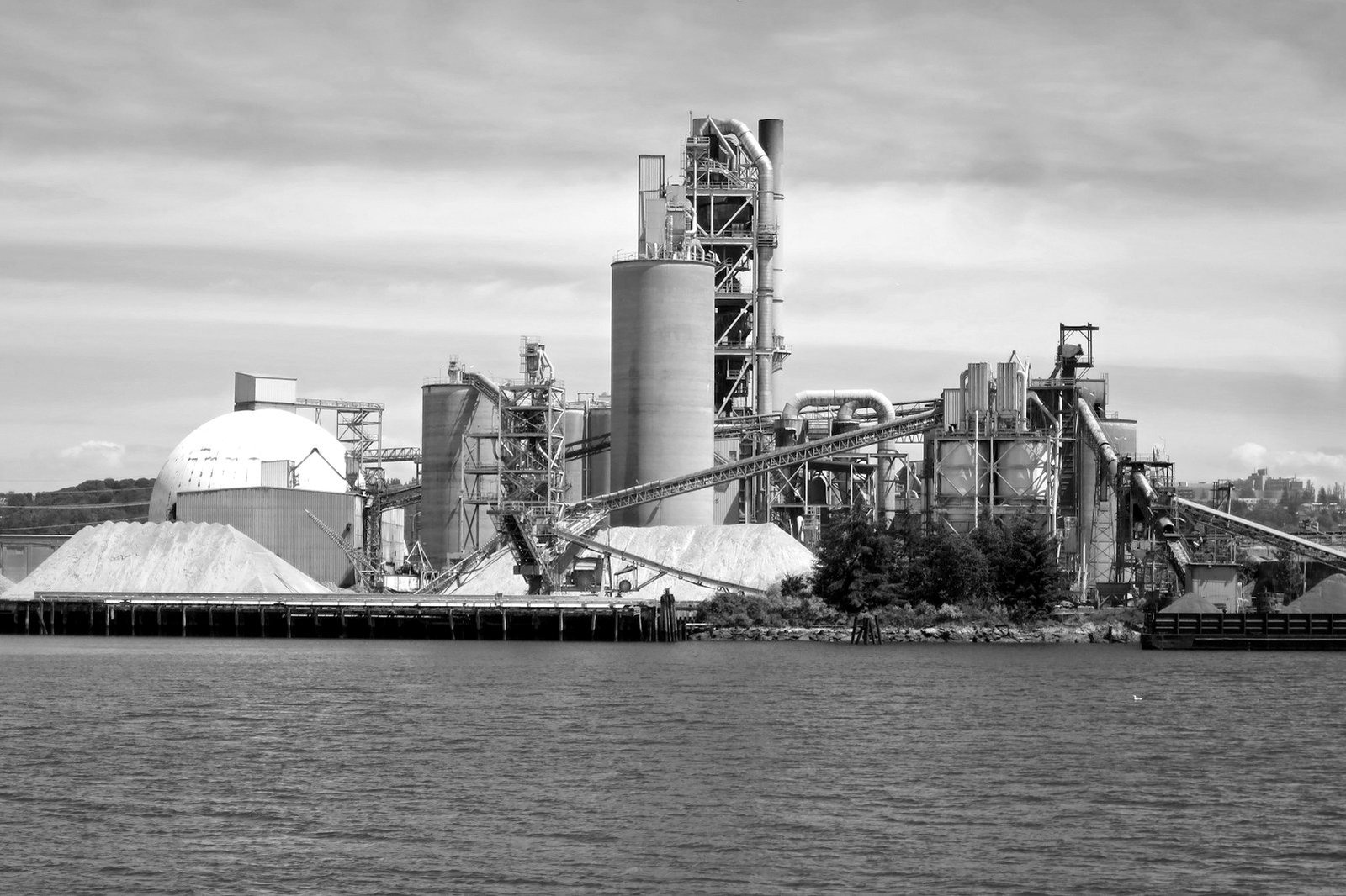 Construction arbitration Bangladesh — cement plant kiln and silos where performance disputes arise
