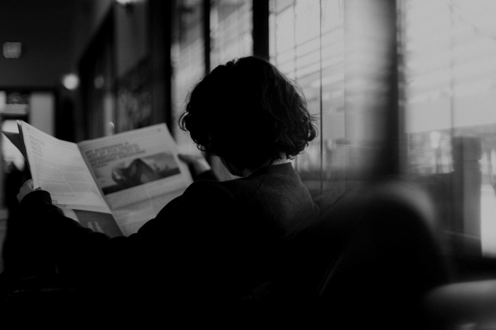 Contempt of court Bangladesh — lawyer preparing an apology and compliance affidavit for a contempt Rule