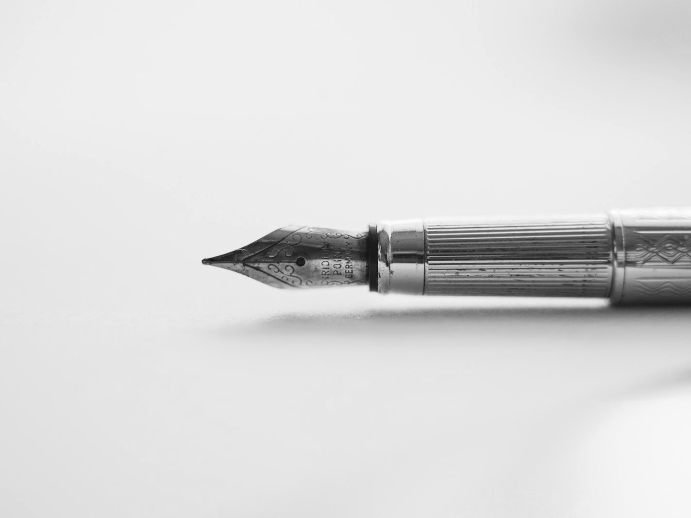 Contract law in Bangladesh — parties signing a commercial contract at a desk