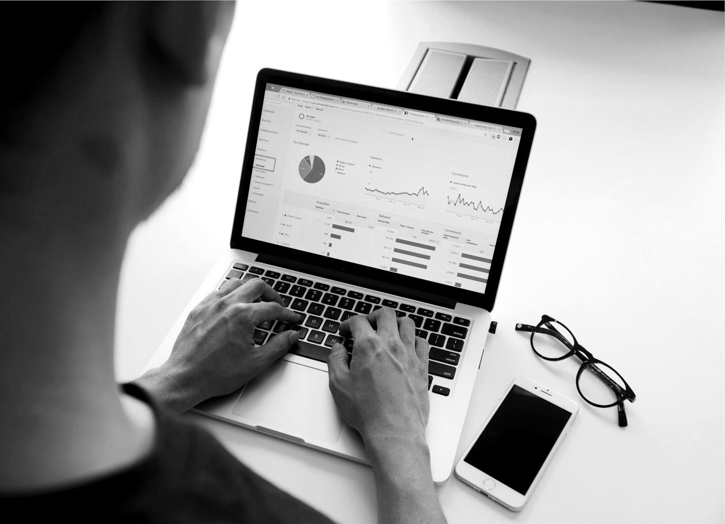 How to calculate VAT in Bangladesh — finance team reconciling a monthly VAT computation