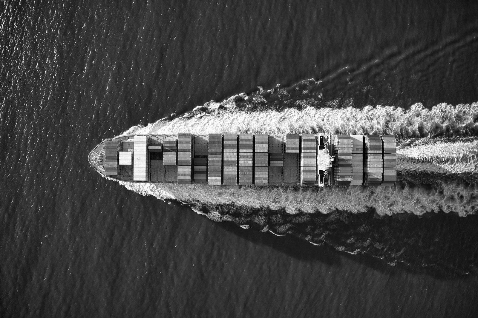 Maritime arbitration Bangladesh — bulk carrier at anchor awaiting discharge off Chattogram