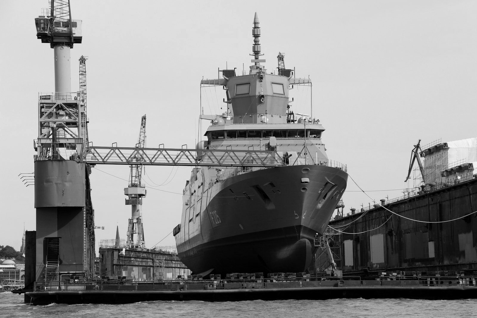 Maritime arbitration Bangladesh — reviewing a charter party and its law and arbitration clause