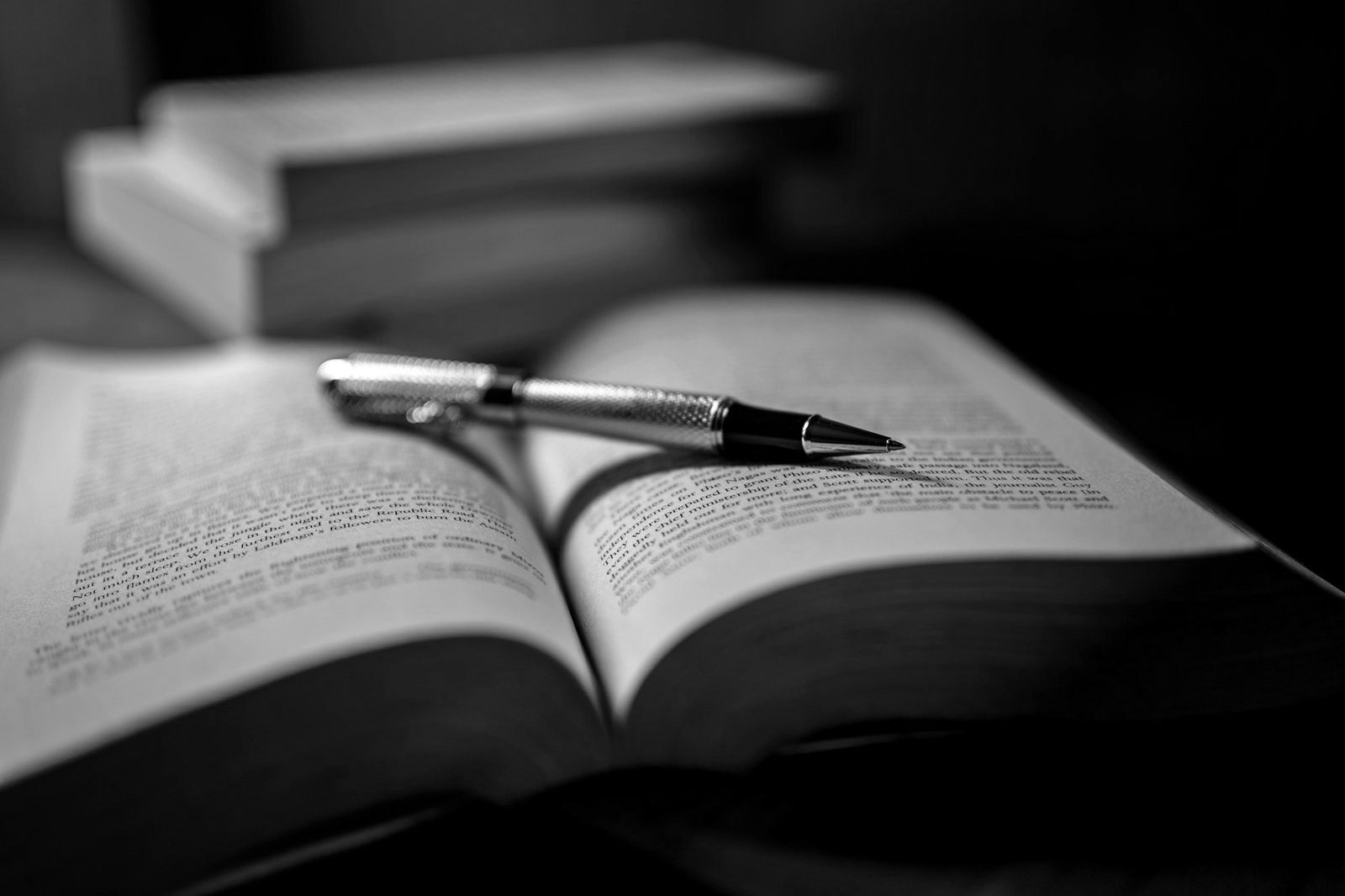 Mediation vs arbitration Bangladesh — signing a settlement agreement to be recorded as a decree or award