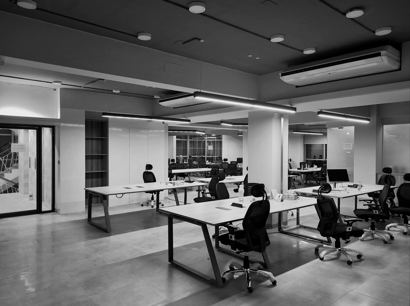 Permis de travail au Bangladesh — cadres étrangers dans un bureau d'affaires à Dhaka