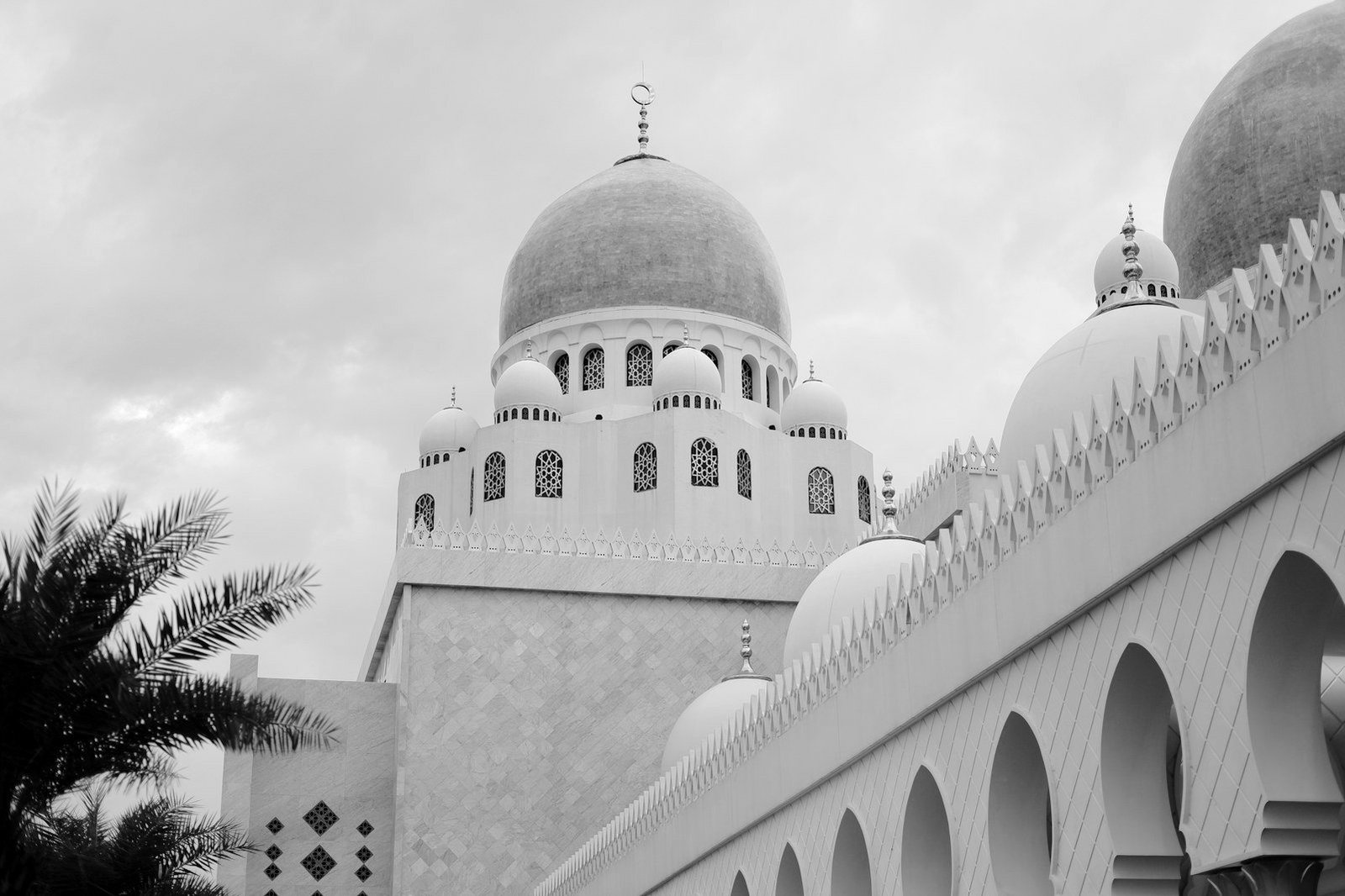 Private wealth disputes Bangladesh — historic mosque representing waqf property and its management