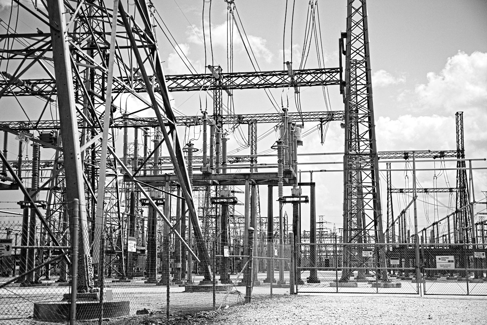 Project finance Bangladesh — utility-scale solar plant financed by local and international lenders