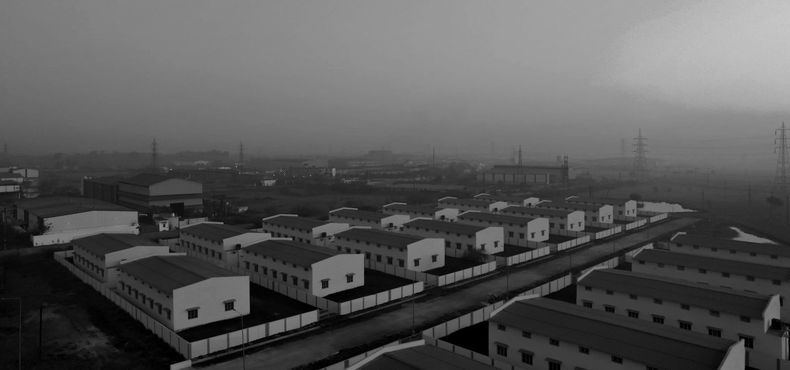 孟加拉国房地产法 — 达卡城市天际线与中国企业购置的办公和住宅物业