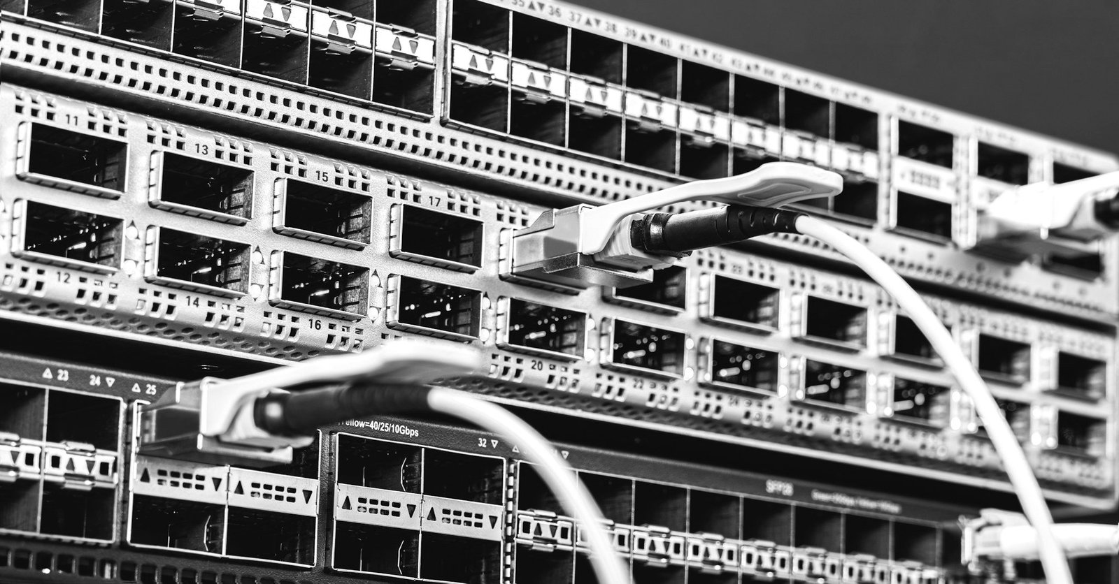 Protección de datos en Bangladesh — servidores y controles de acceso en un centro de datos
