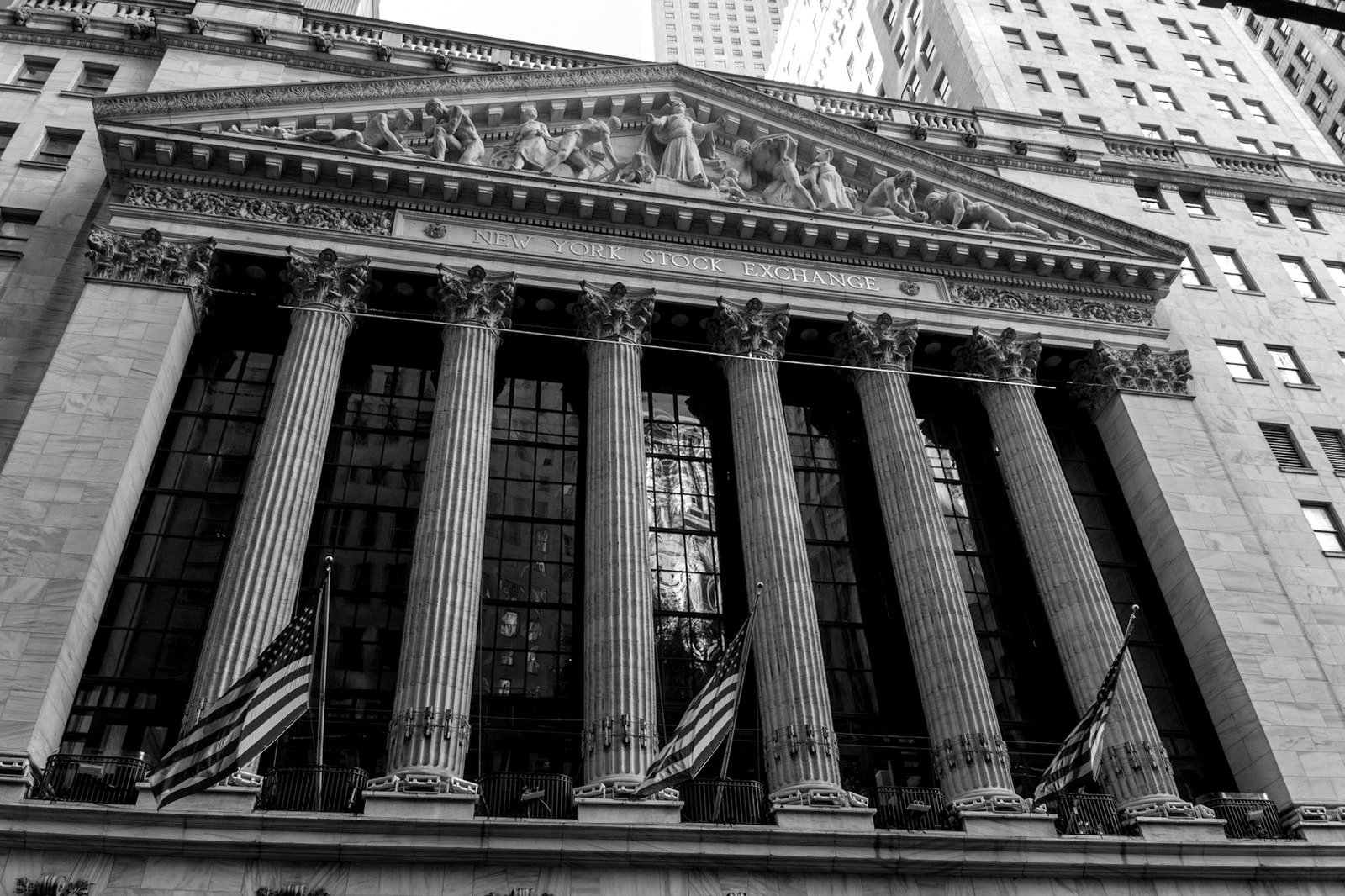 Substantial acquisition of shares Bangladesh — trading screen showing listed share prices
