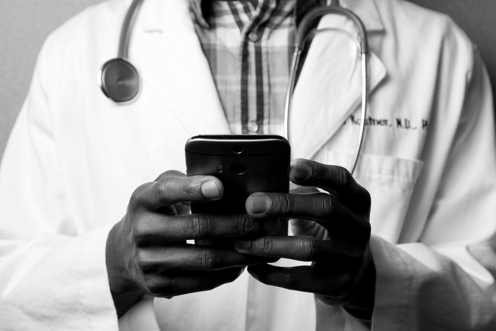 Telemedicine law in Bangladesh — doctor holding a video consultation with a patient on a laptop